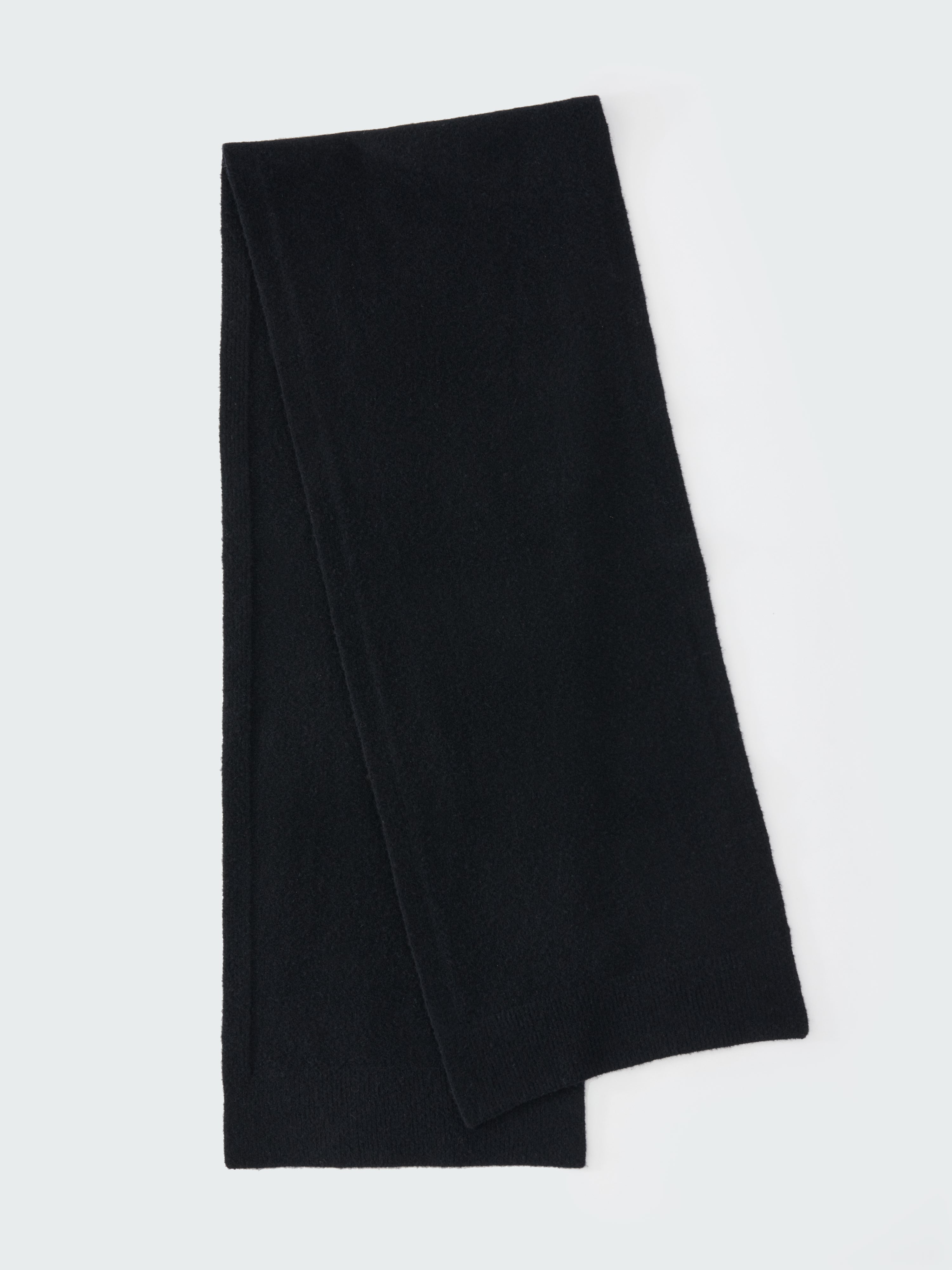 Yokos Scarf in Black