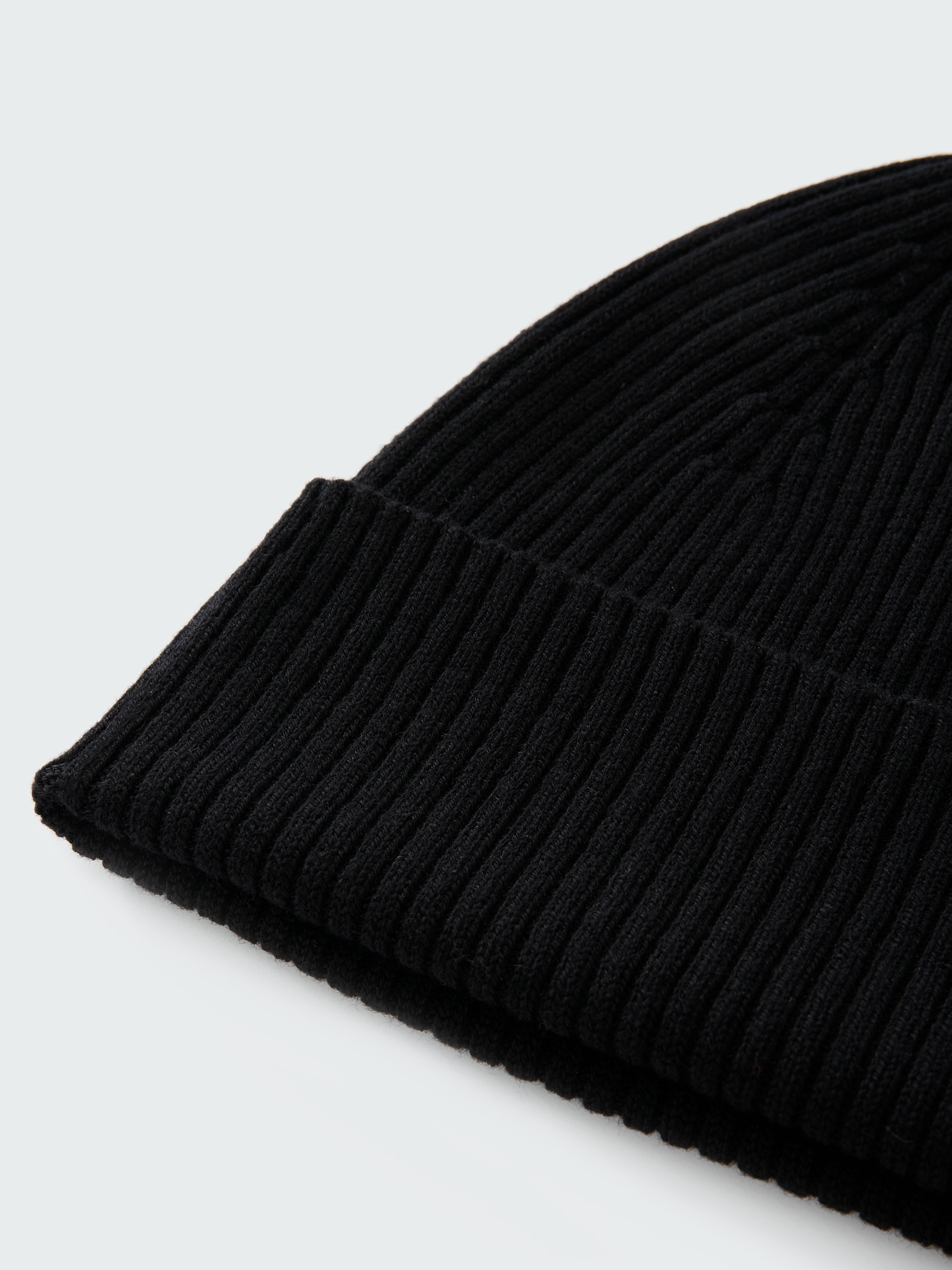 Mikkel Beanie in Black