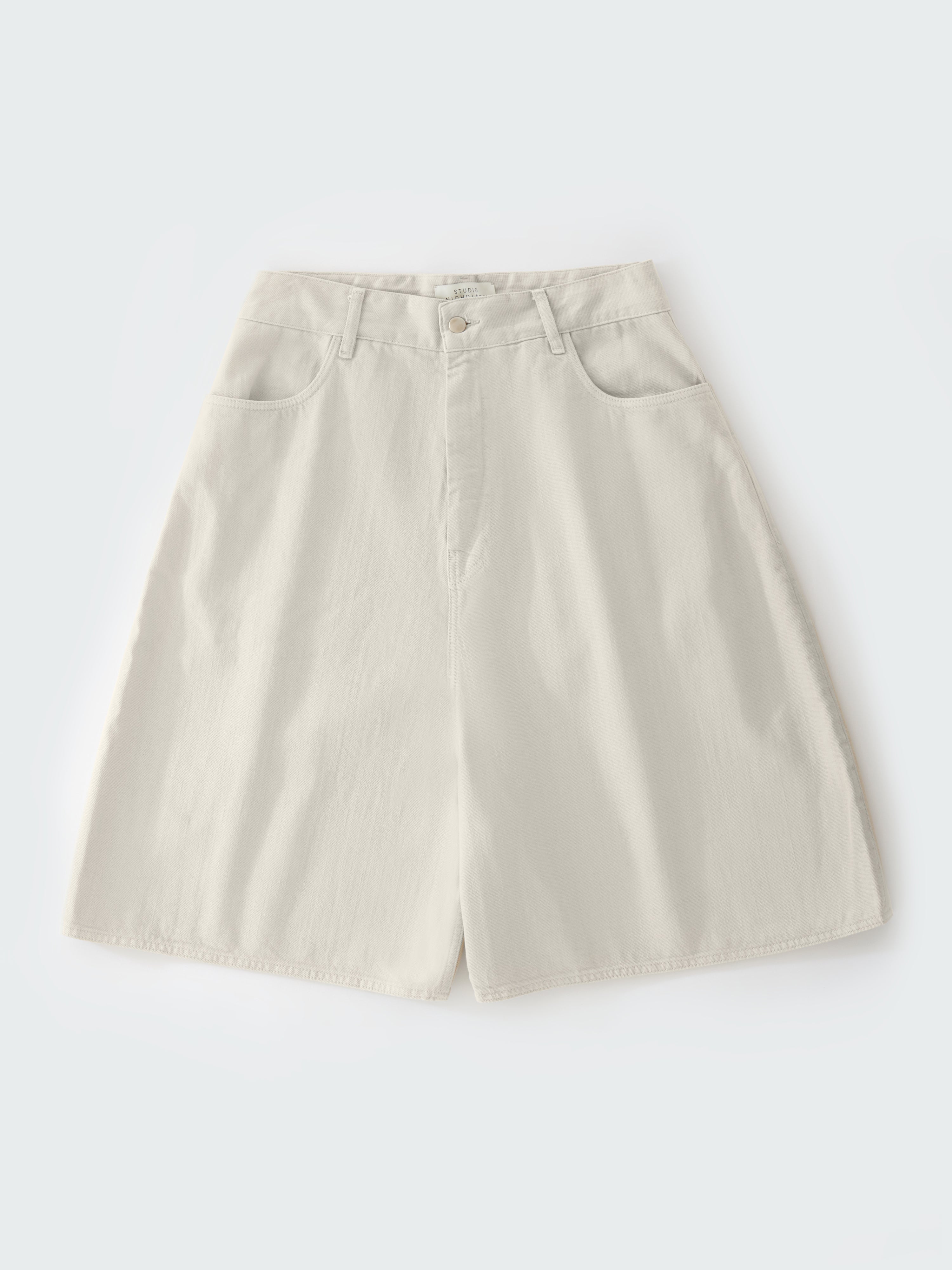 Reverse Denim Short in Dove