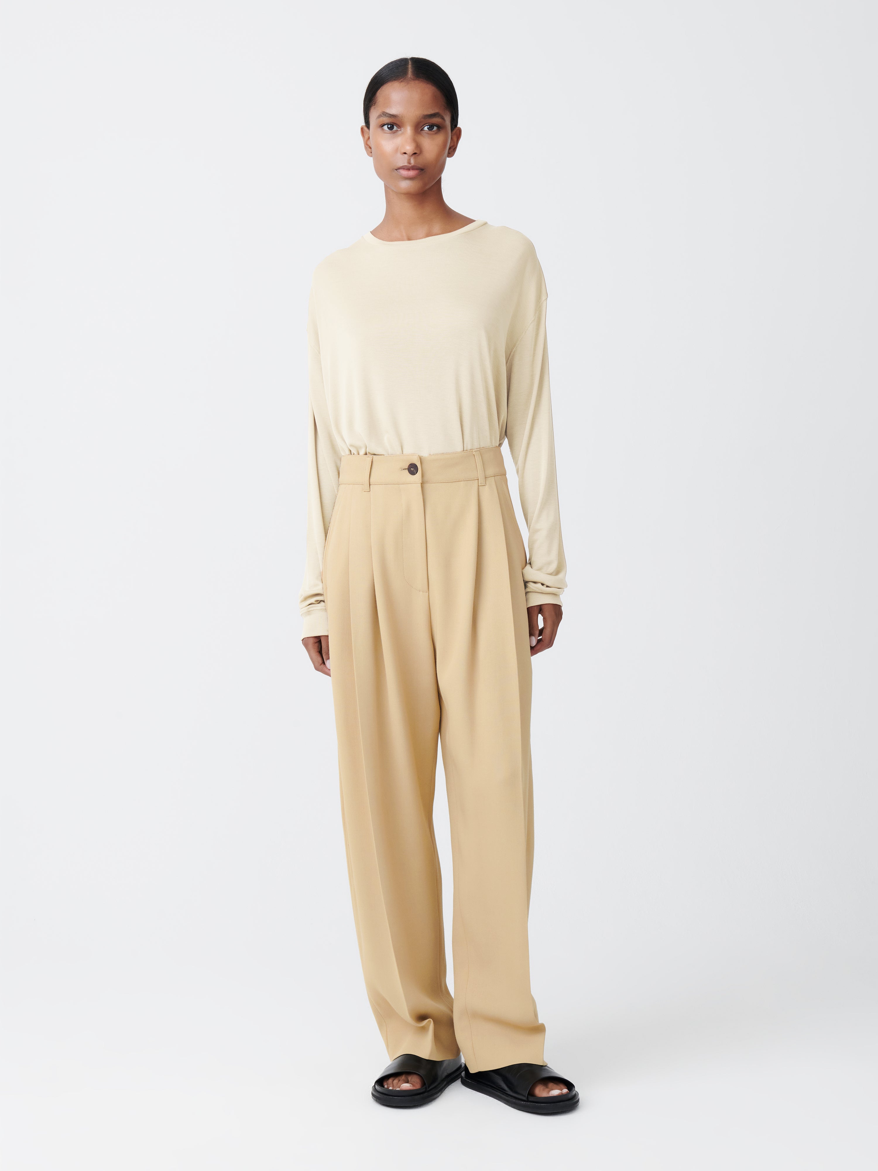 Acuna  Viscose Pant in Sand